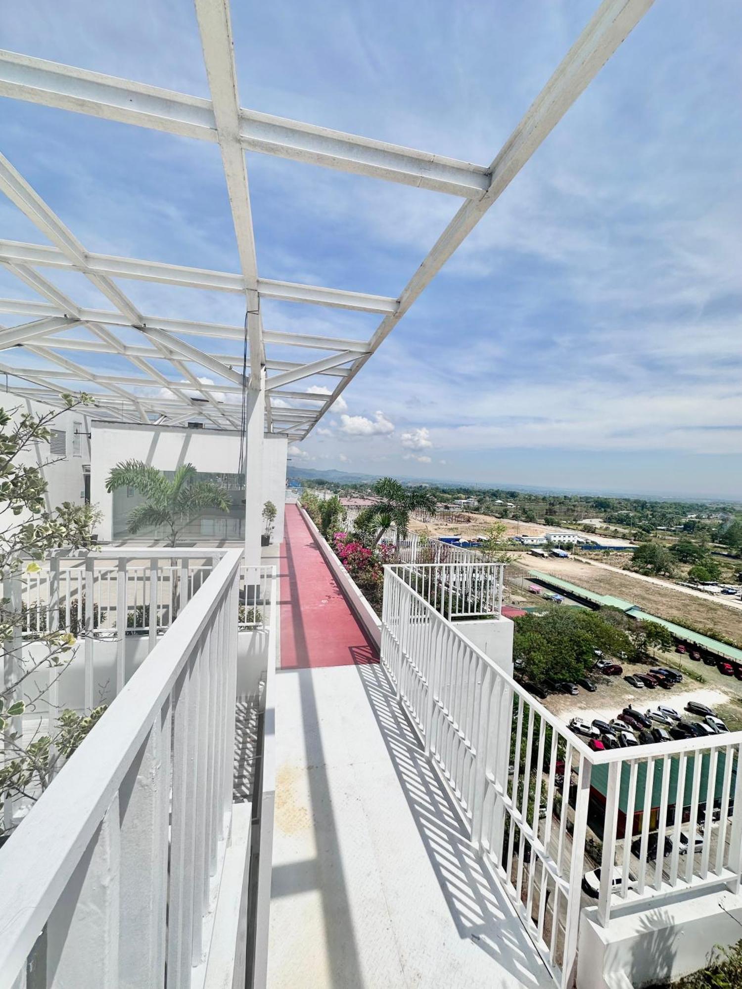 كاجايان دي أورو Aesthetic One Bedroom Beside Sm W Pool, Wifi And Netflix المظهر الخارجي الصورة